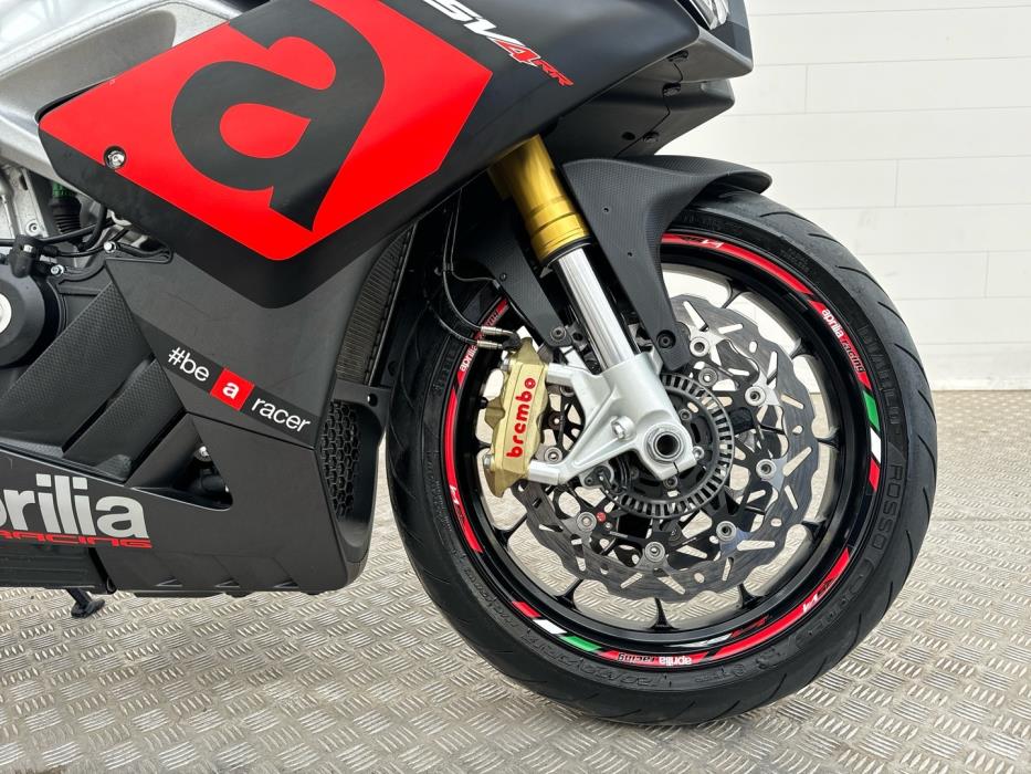 APRILIA RSV4 2017
