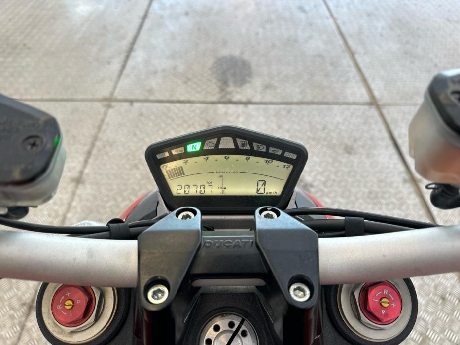 DUCATI STREETFIGHTER 2012
