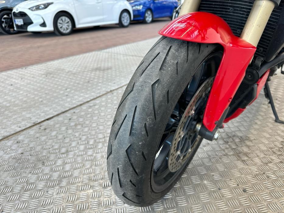 DUCATI STREETFIGHTER 2012