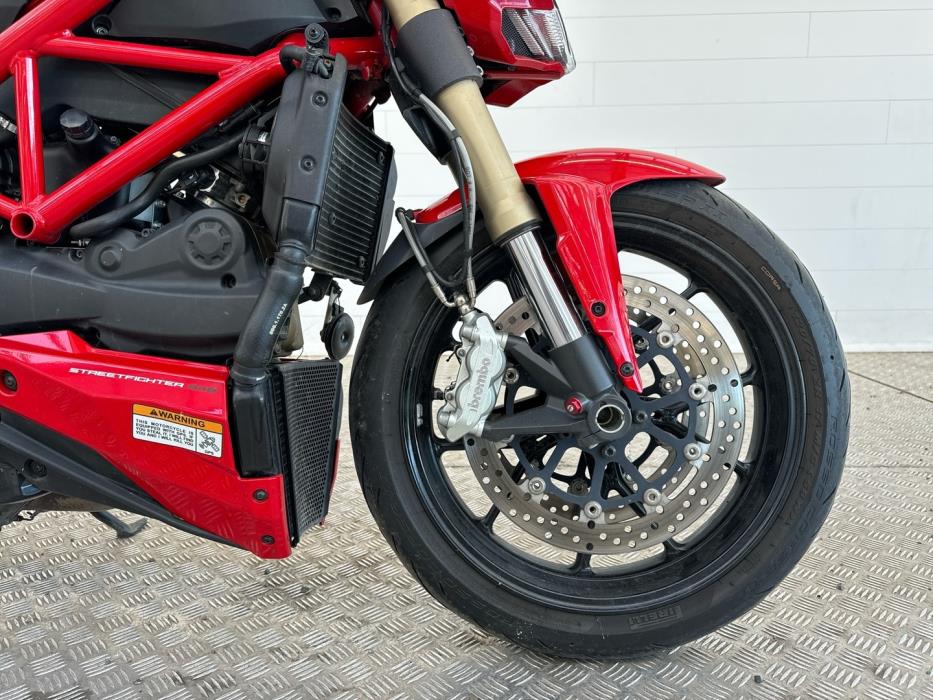 DUCATI STREETFIGHTER 2012