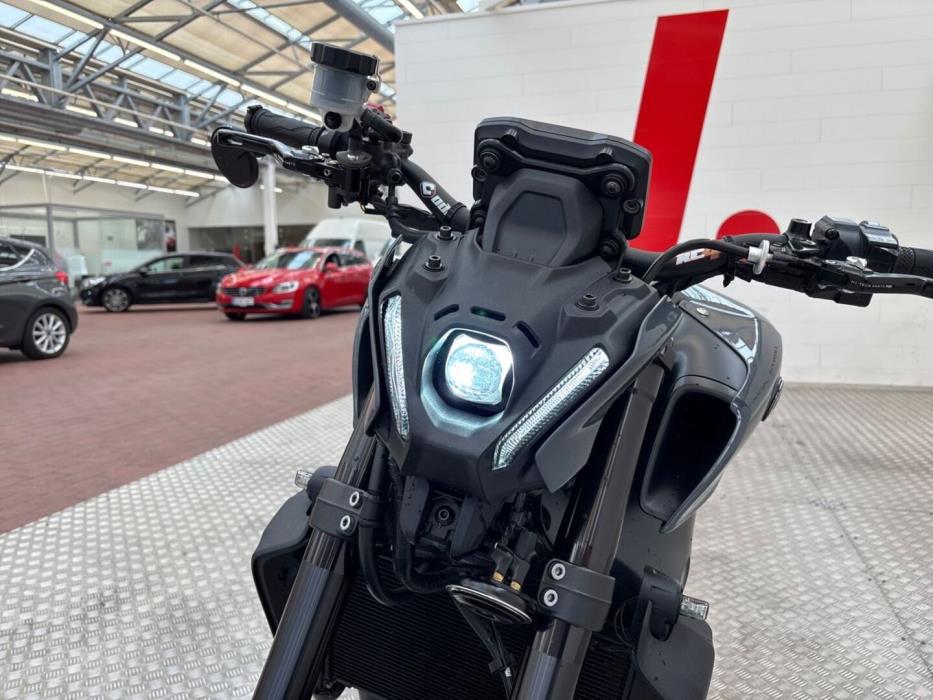 YAMAHA MT-09 2021