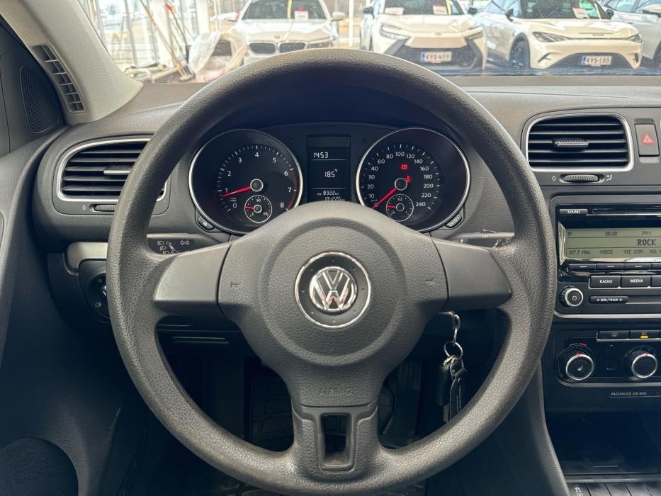 VOLKSWAGEN Golf 2011