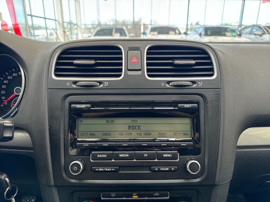 VOLKSWAGEN Golf 2011