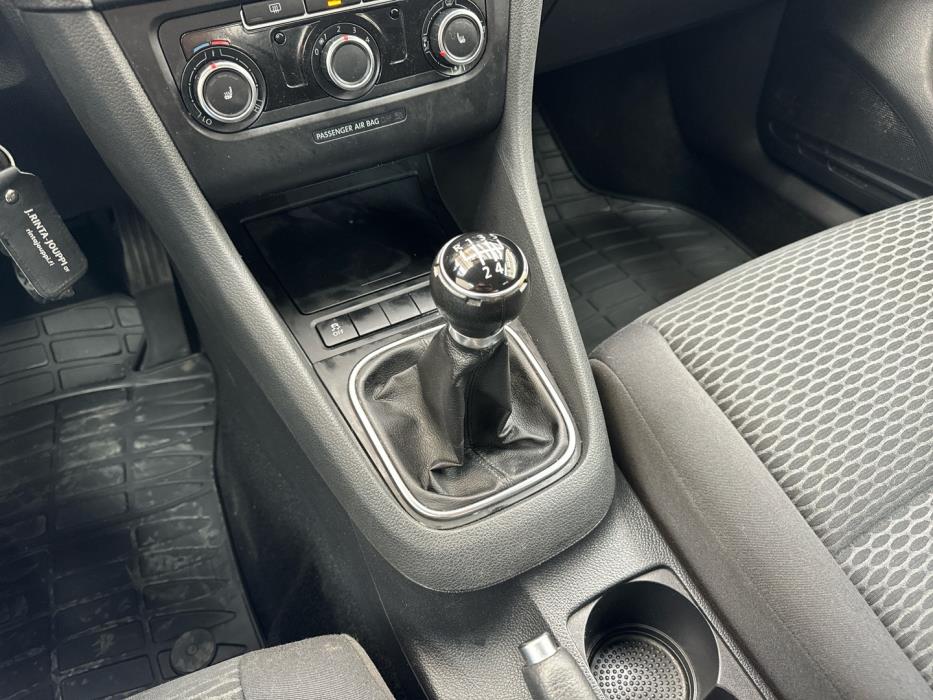 VOLKSWAGEN Golf 2011