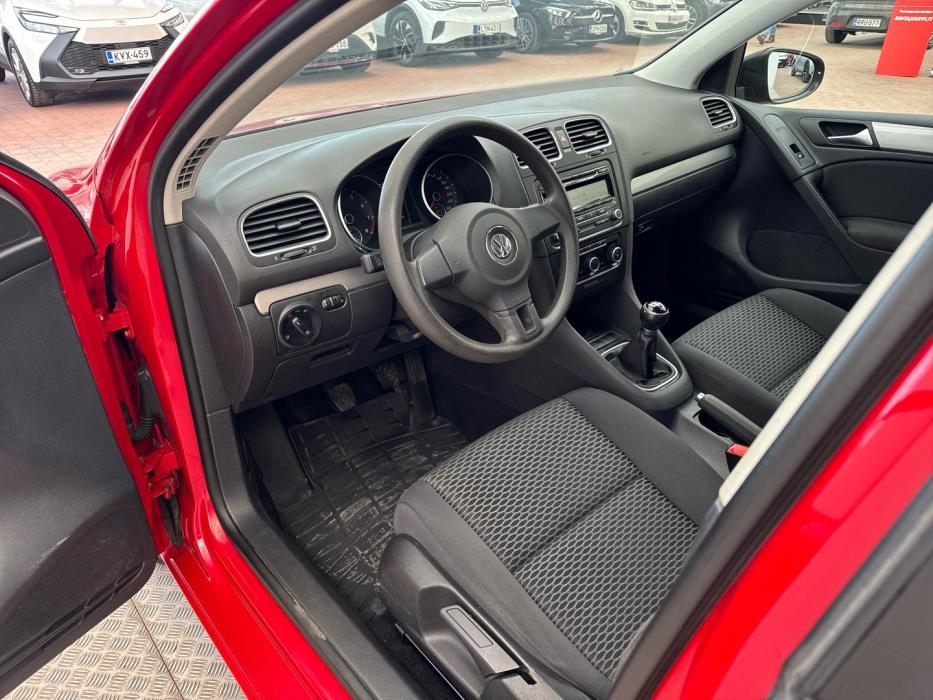 VOLKSWAGEN Golf 2011