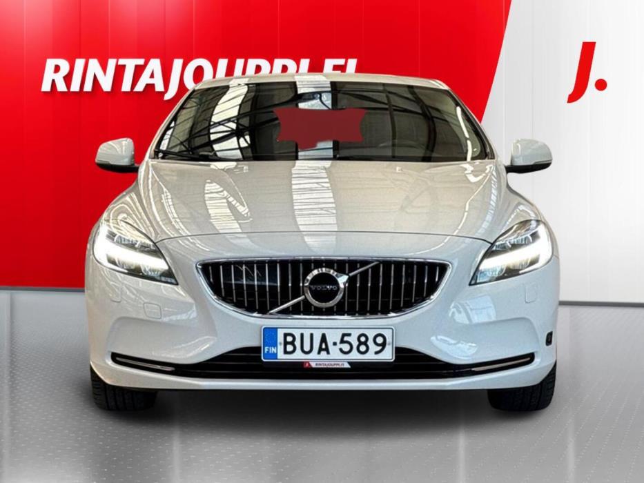 VOLVO V40 2017