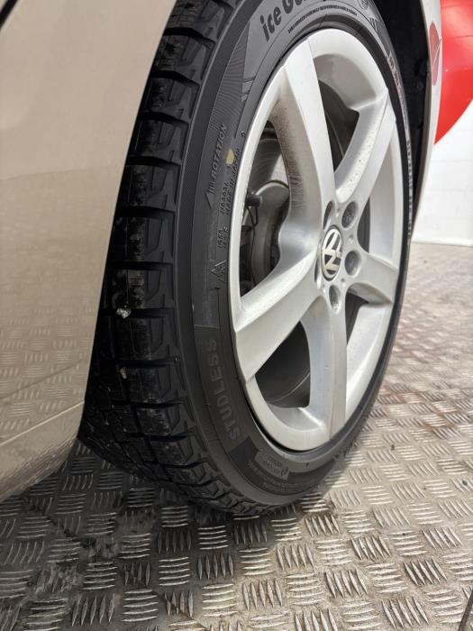 VOLKSWAGEN Golf Sportsvan 2016