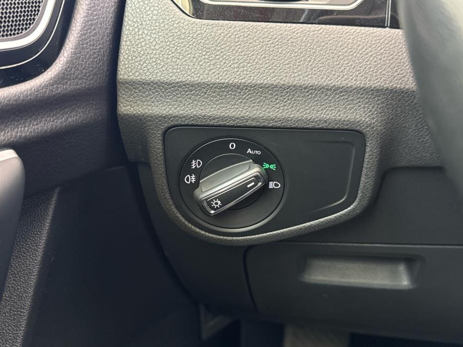 VOLKSWAGEN Golf Sportsvan 2016