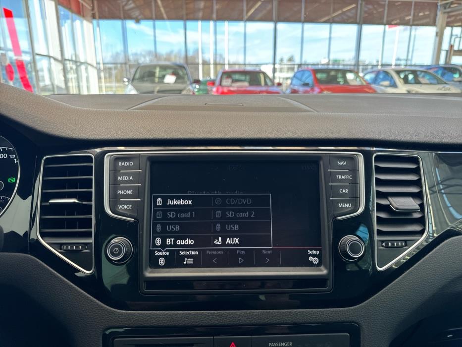 VOLKSWAGEN Golf Sportsvan 2016
