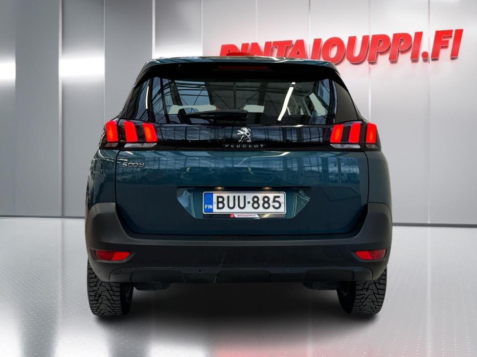 PEUGEOT 5008 2018