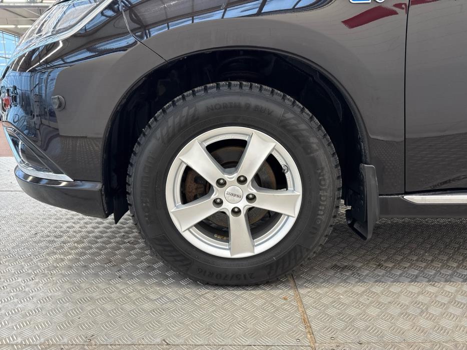 MITSUBISHI Outlander PHEV 2015