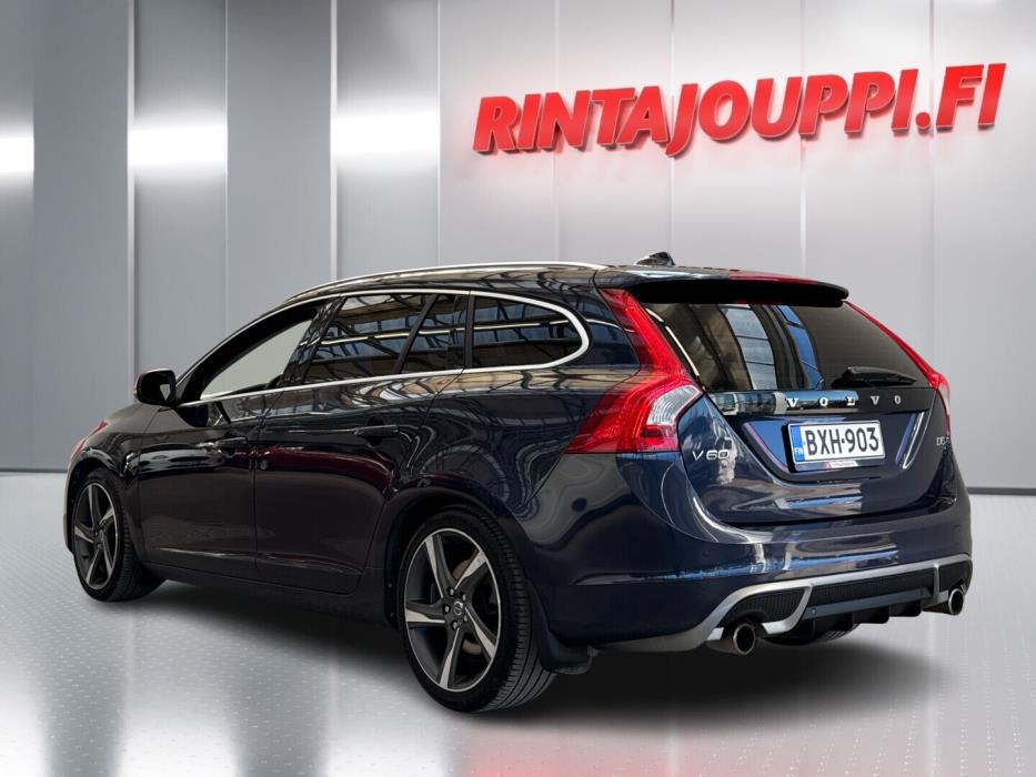 VOLVO V60 2011