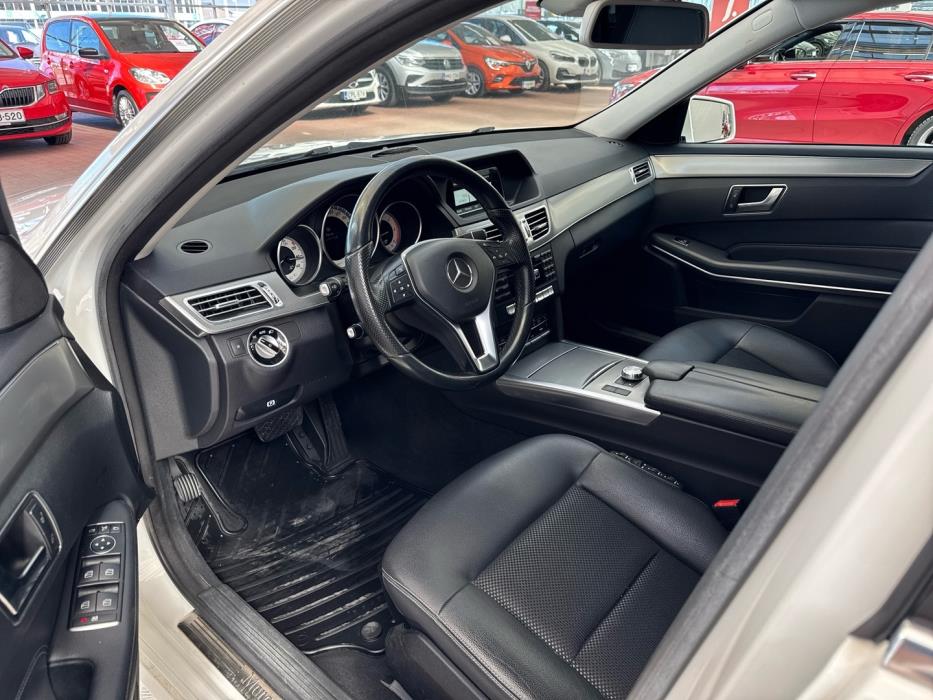 MERCEDES-BENZ E 2015