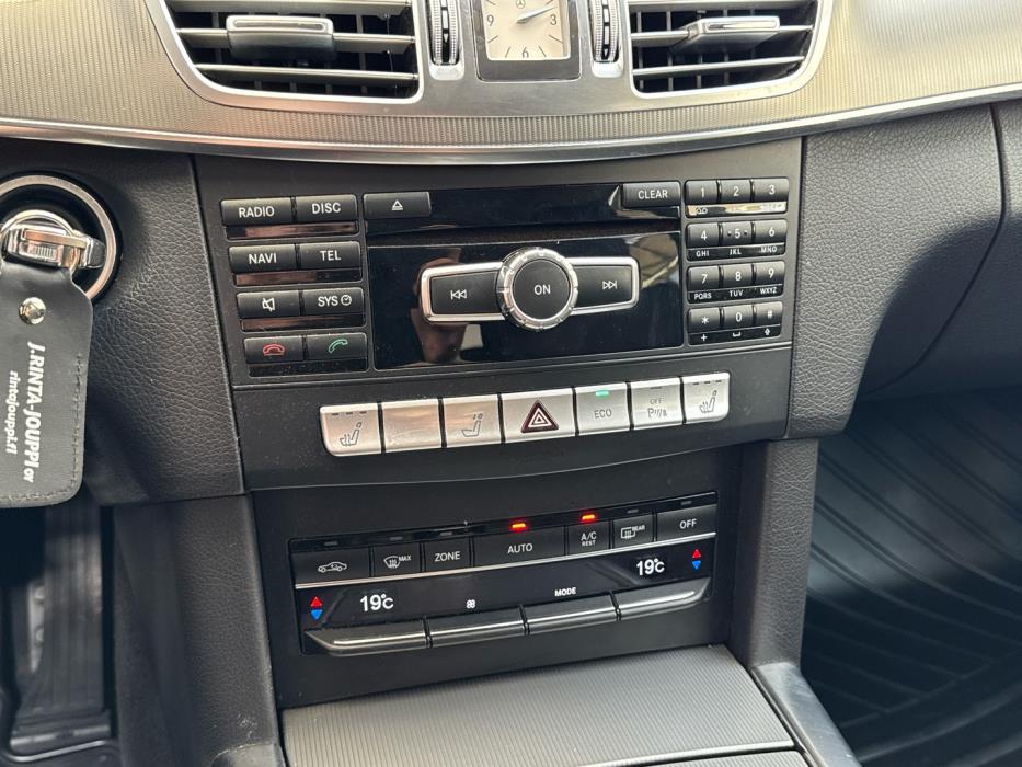 MERCEDES-BENZ E 2015