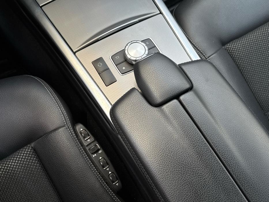 MERCEDES-BENZ E 2015