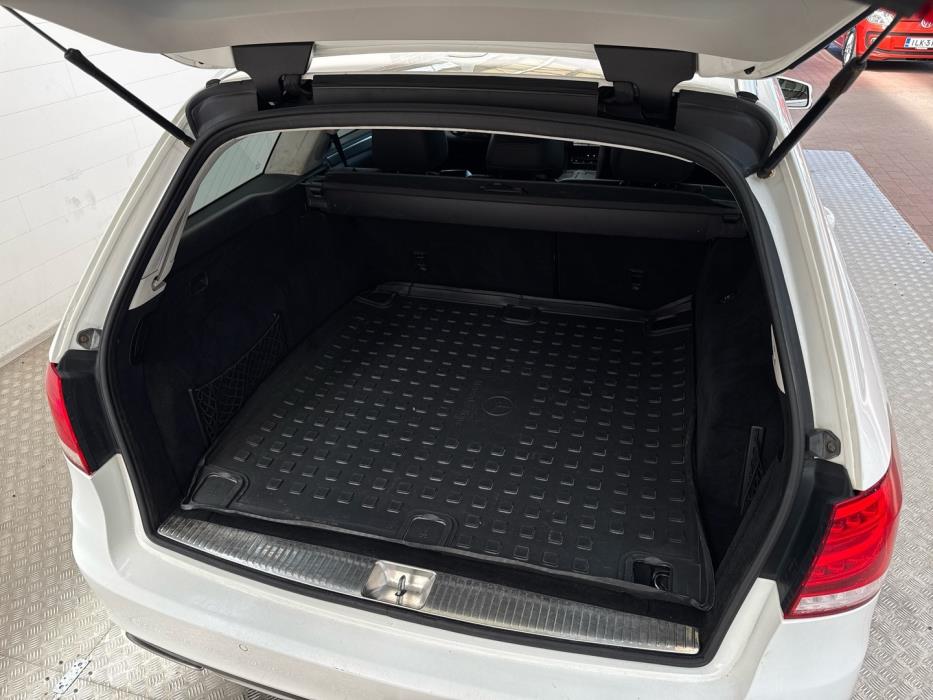 MERCEDES-BENZ E 2015