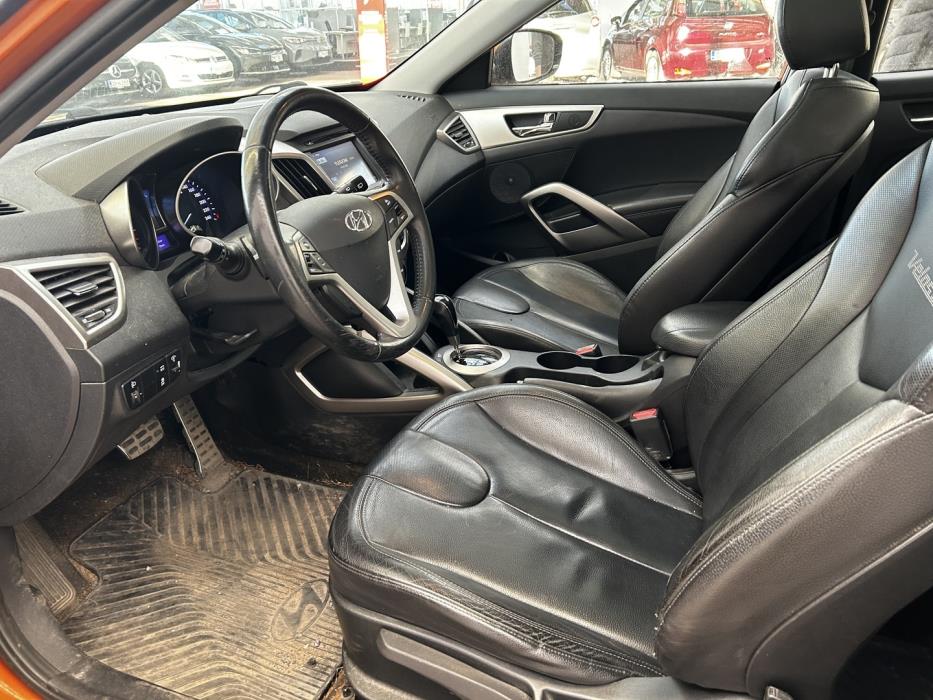 HYUNDAI Veloster 2012