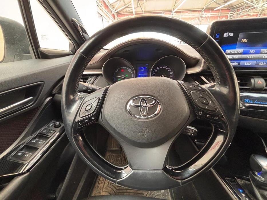 TOYOTA C-HR 2017