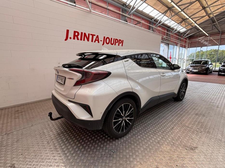 TOYOTA C-HR 2017