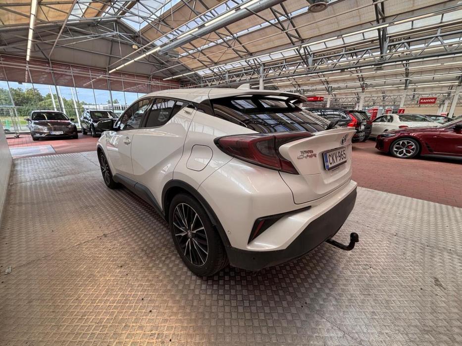 TOYOTA C-HR 2017
