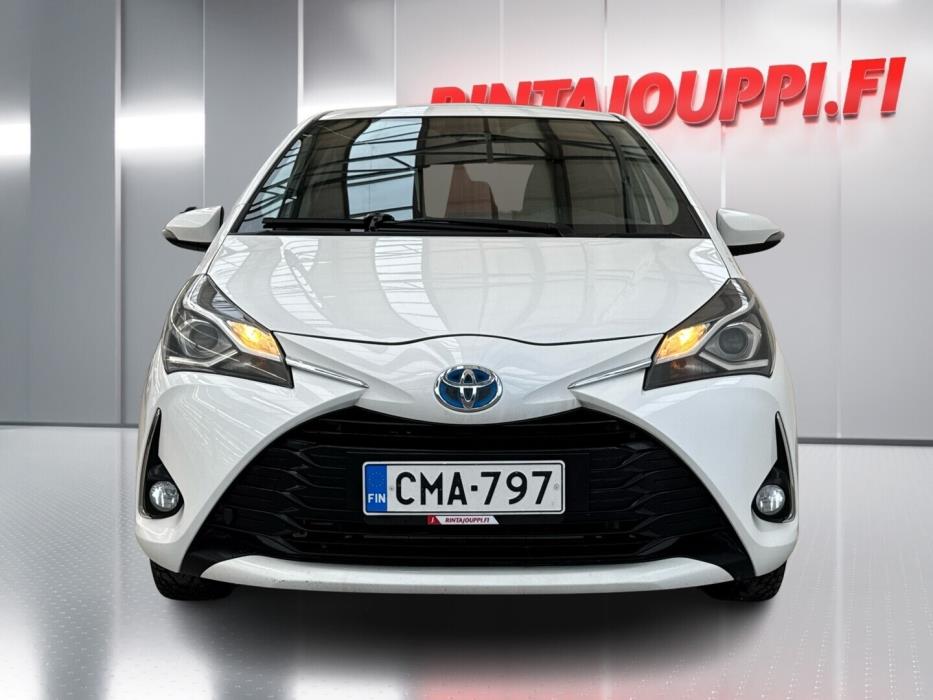 TOYOTA Yaris 2019