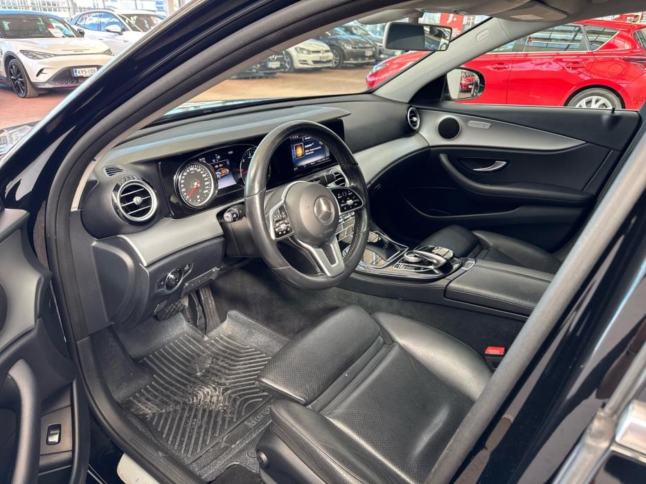 MERCEDES-BENZ E 2019