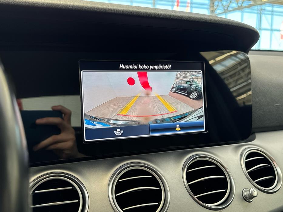 MERCEDES-BENZ E 2019