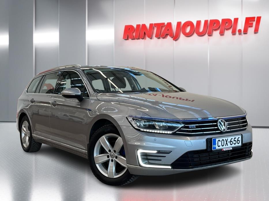 VOLKSWAGEN Passat 2018