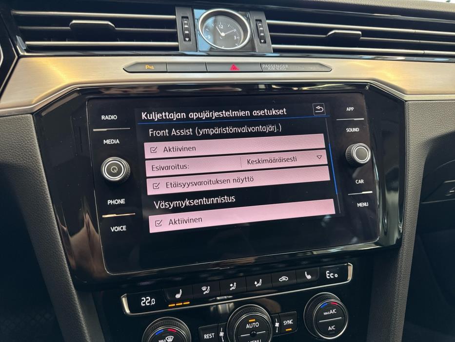 VOLKSWAGEN Passat 2018