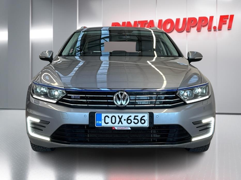 VOLKSWAGEN Passat 2018