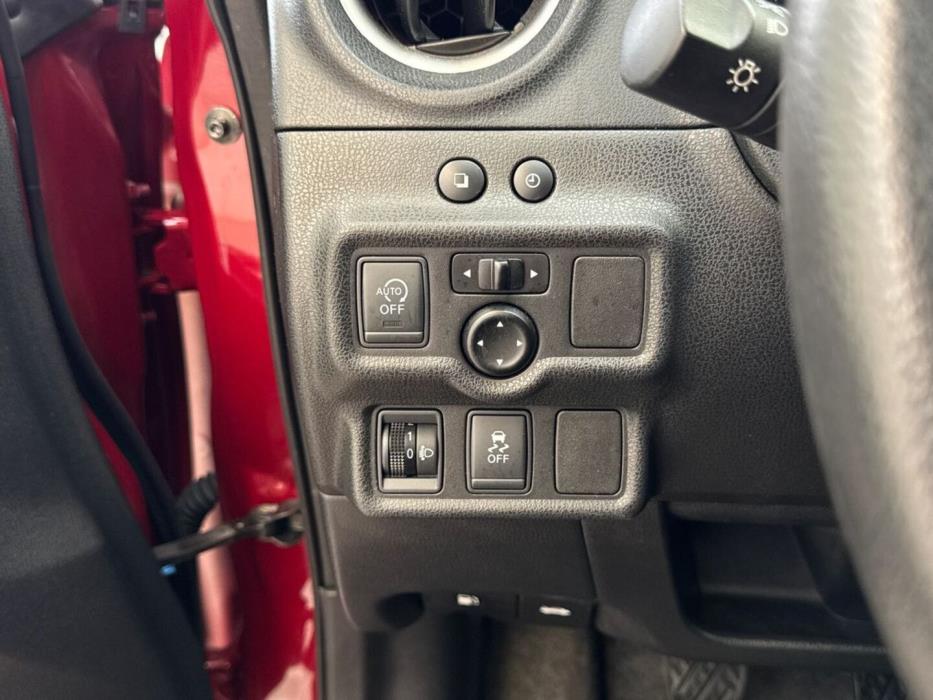 NISSAN Note 2015