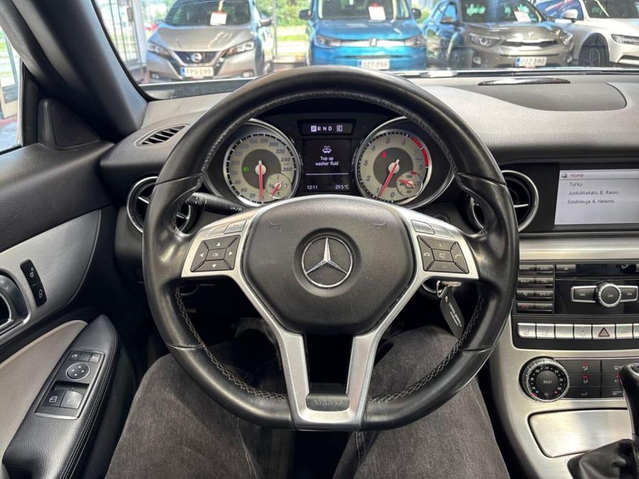 MERCEDES-BENZ SLK 2011