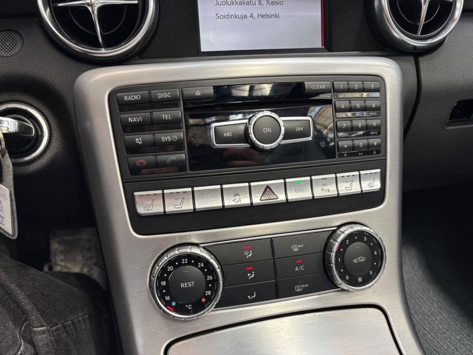 MERCEDES-BENZ SLK 2011