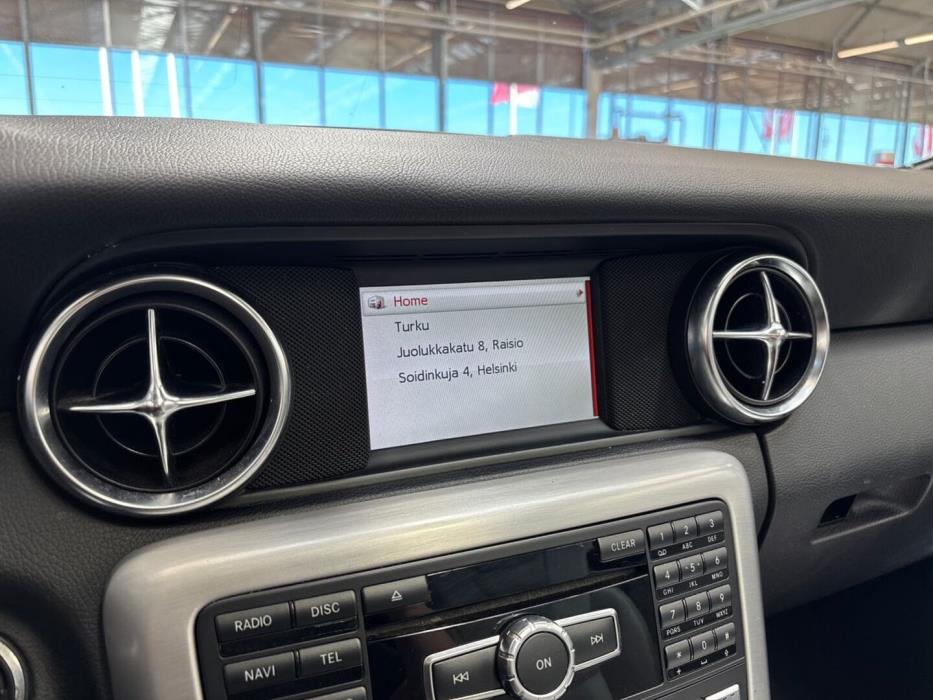 MERCEDES-BENZ SLK 2011