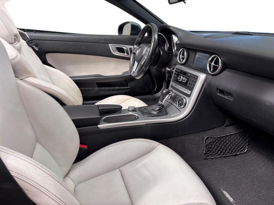 MERCEDES-BENZ SLK 2011