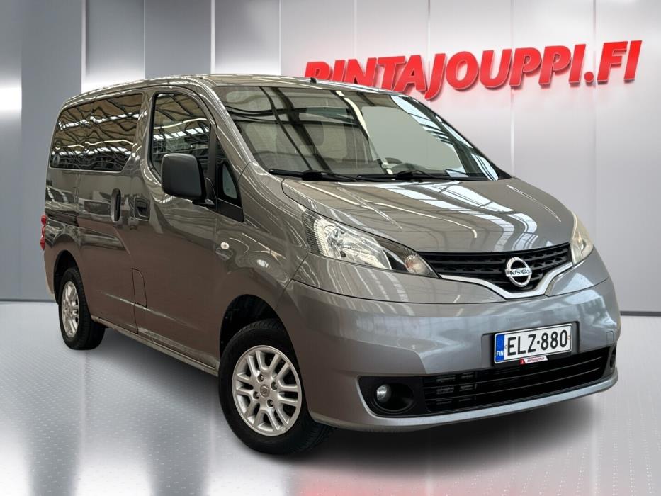 NISSAN NV200 2011
