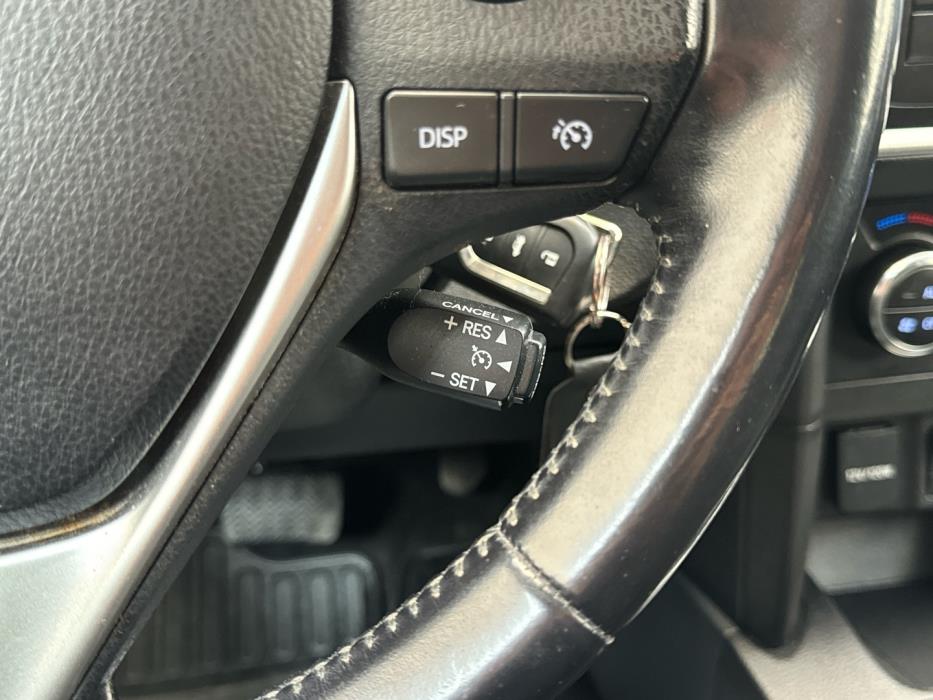 TOYOTA Auris 2015