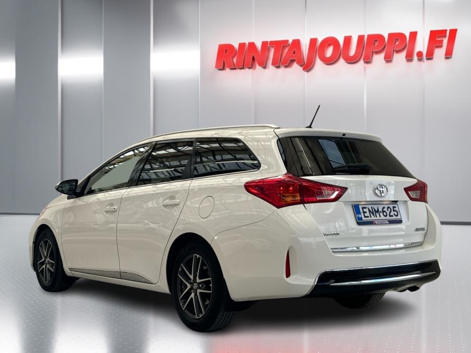 TOYOTA Auris 2015