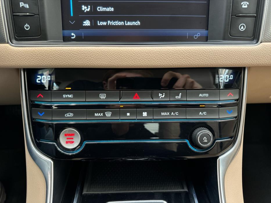 JAGUAR XF 2018