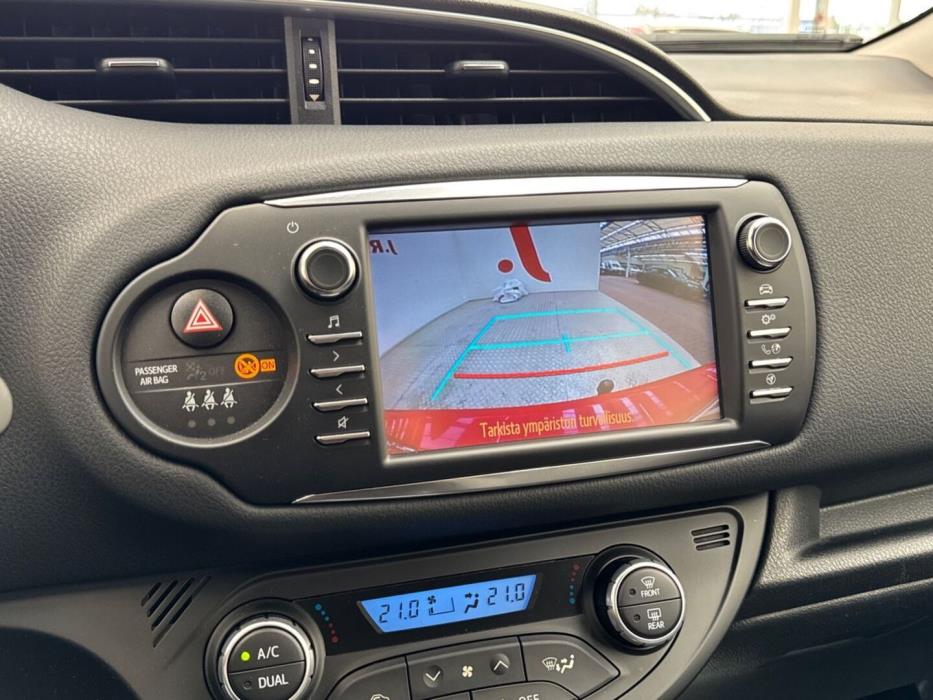 TOYOTA Yaris 2019