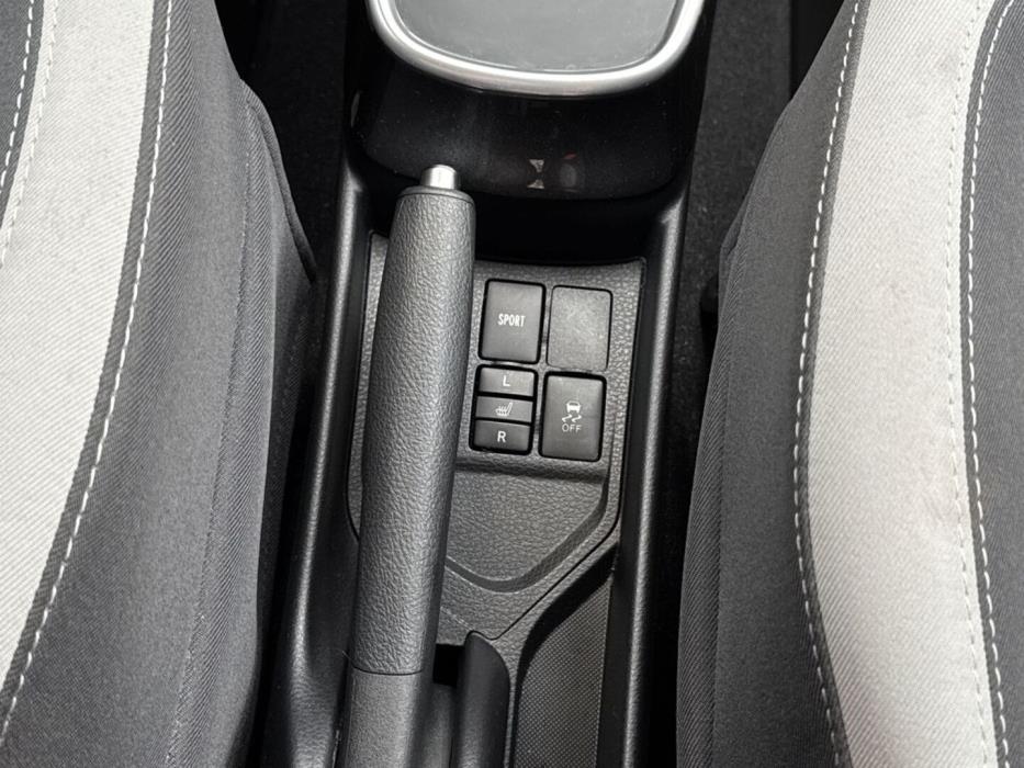 TOYOTA Yaris 2019