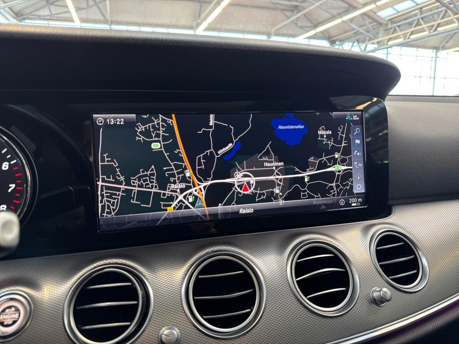 MERCEDES-BENZ E 2018