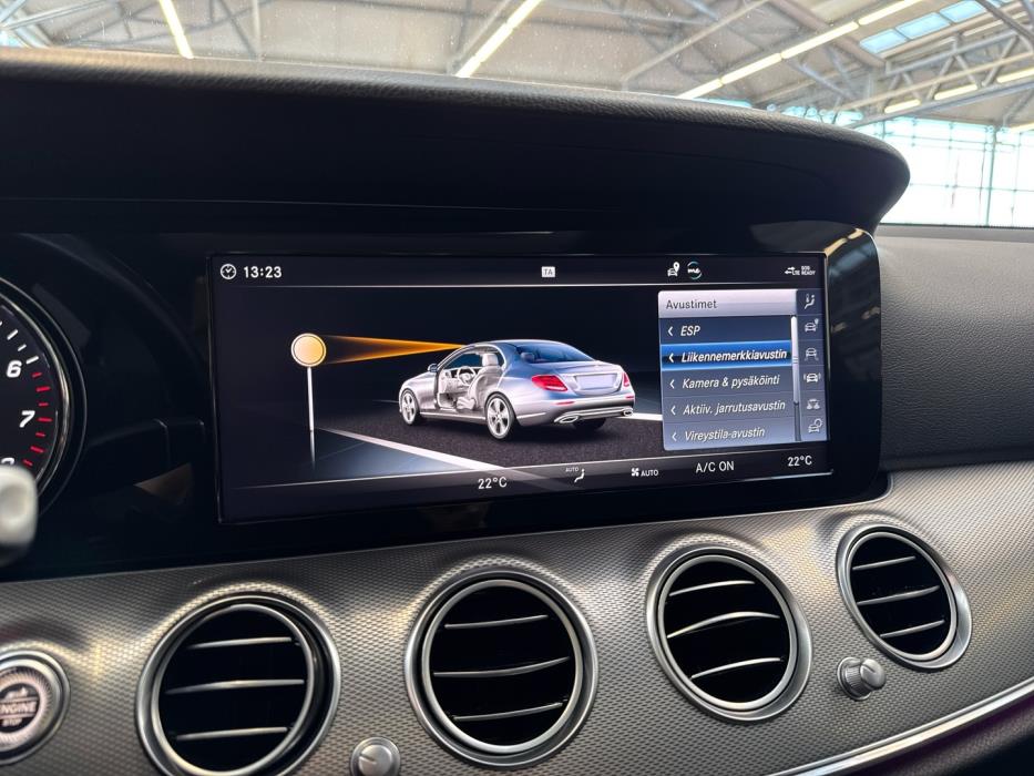 MERCEDES-BENZ E 2018