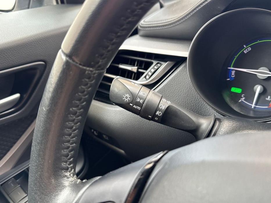 TOYOTA C-HR 2021
