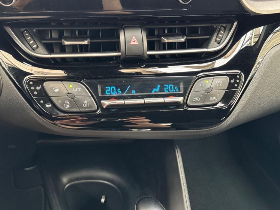 TOYOTA C-HR 2021