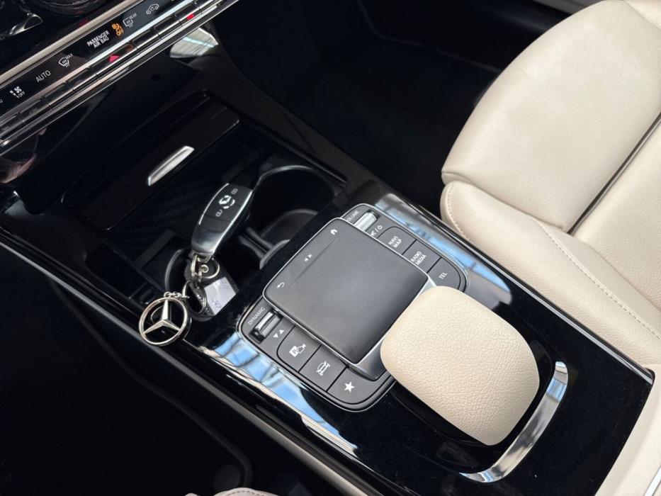 MERCEDES-BENZ A 2021