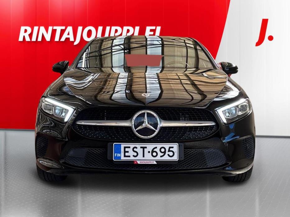 MERCEDES-BENZ A 2021