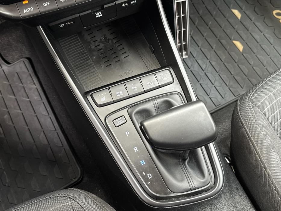 HYUNDAI i20 Hatchback 2021