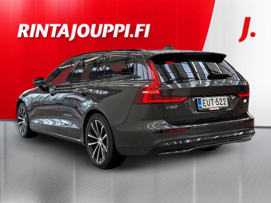 VOLVO V60 2024