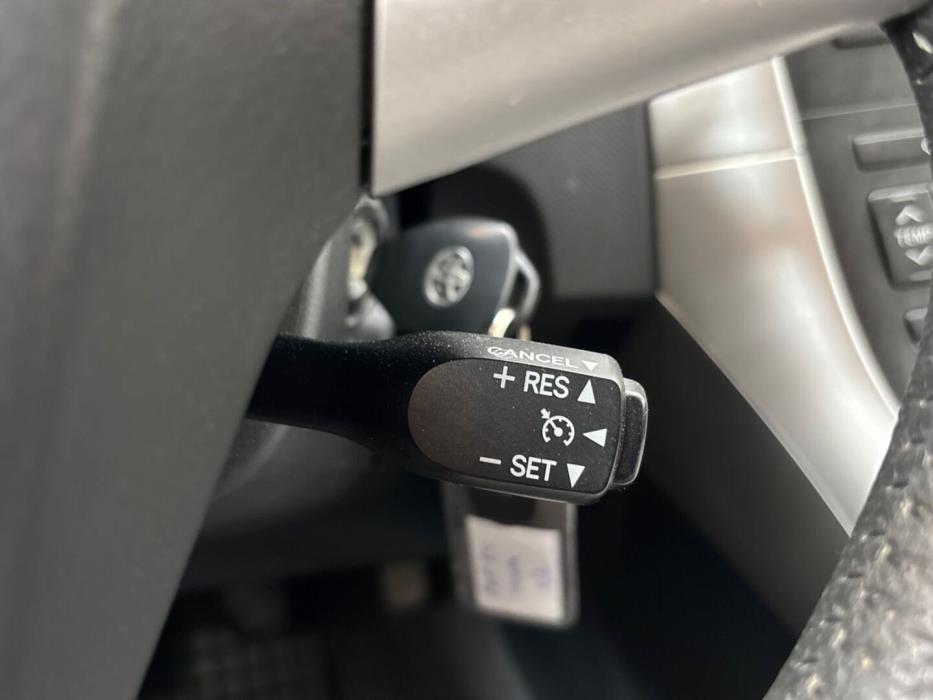 TOYOTA Auris 2011